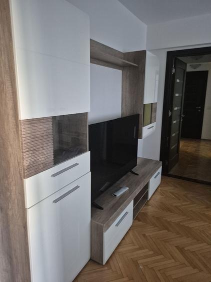 Inchiriez apartament in Rogerius - 4