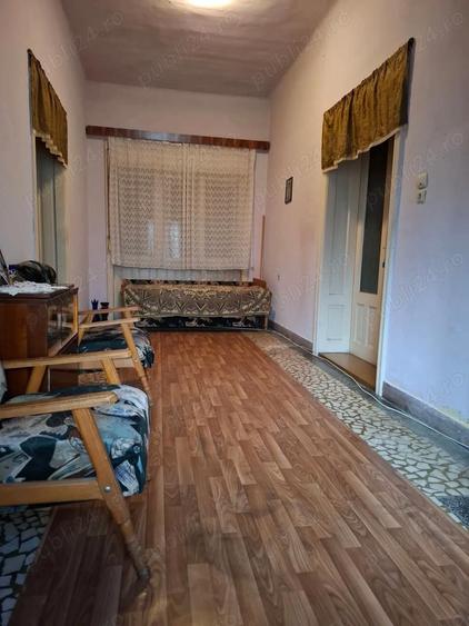 Casa in Ora?tie, zona cu vad - 4