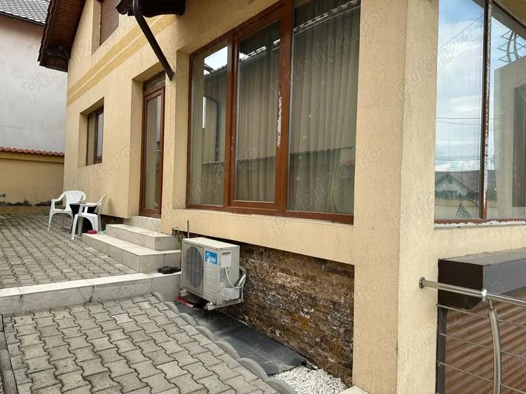 Casa de vanzare zona targul saptamanal - 6