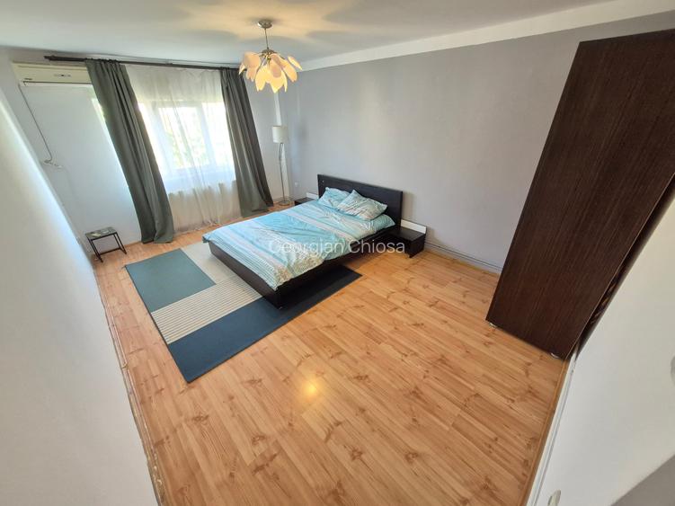 2 Cam-Aradului-3 Min Iulius Town--Mobilat-Centrala-Balcon--Aer conditionat-54 MP