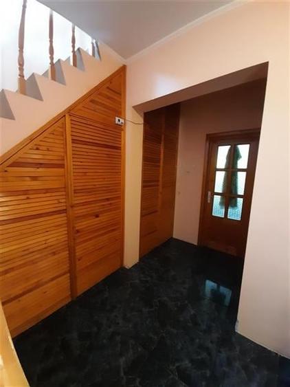 Casă cu 5 camere cu Teren 396 Mp în Traian
