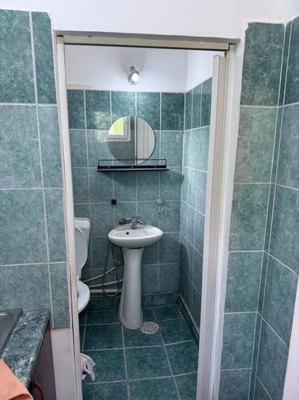 Inchiriez garsoniera metrou 1 Decembrie - 1