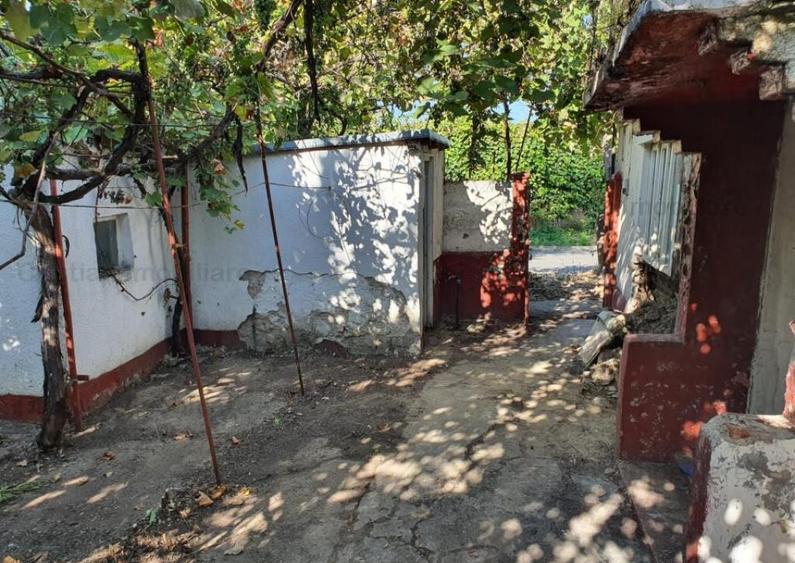 Casa pe COLT Teren 206mp, 2 deschideri la strada=15 zona fo - 15