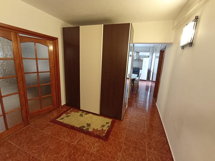 Apartament 3 camere Frumoasa-Continental, decomandat, etaj 4/8 - 11