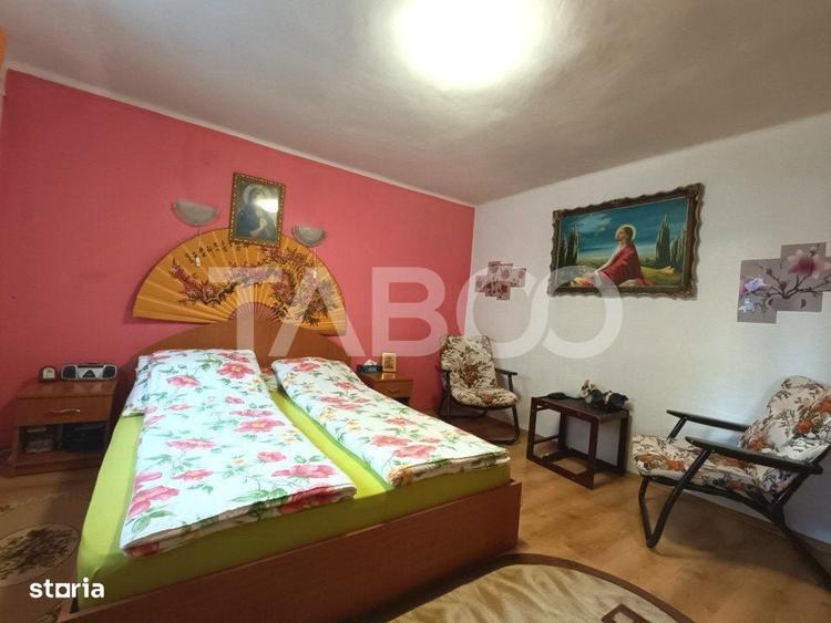 Casa cu 4 camere si curte 400 mp cu acces auto de vanzare in Selimbar - 8