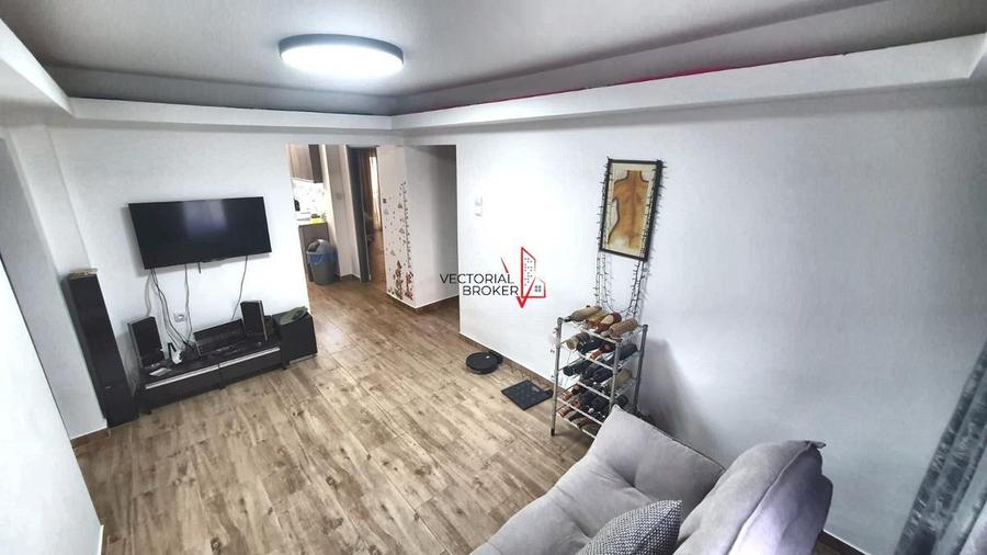 Apartament decomandat, hol H, 2 bai. 2 balcoane Colentina Maior V.Bacila - 14