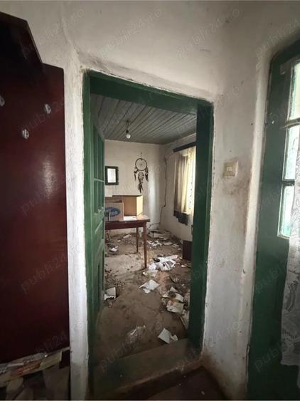 Casa veche cu teren 2200 mp in sat Izvoru de jos , com. Izvoru , jud. Arge? - 7