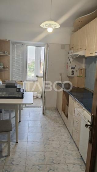 Apartament cu 3 camere garaj si pivnita de vanzare in Sebes - 5