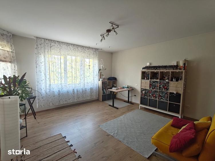 Apartament cu 3 camere în Mărăști