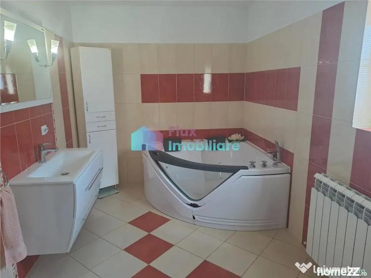 Casă cu 5 camere cu Teren 1600 Mp în Moara
