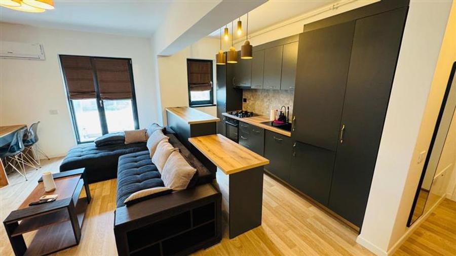Apartament cu 2 camere decomandat, mobilat în Sud