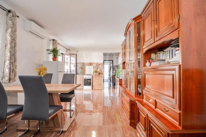 Apartament cu 3 camere semidecomandat, mobilat în Florești — fotografia 3