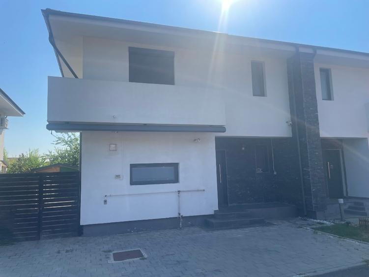 Duplex cu 5 camere cu Garaj în Corbeanca