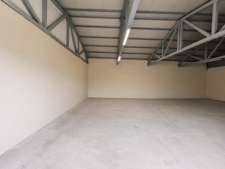 Spațiu industrial, de 215 mp, în Ampoi 3