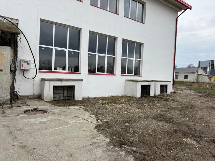 Spațiu industrial, de 1,144 mp, în Mârșa