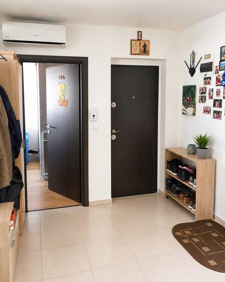 Apartament cu 3 camere decomandat în Valea Adâncă