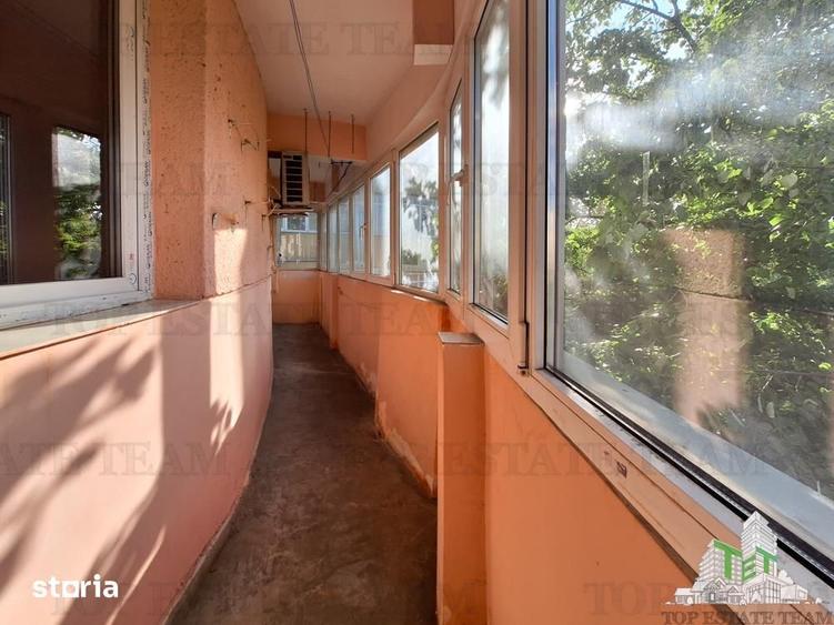 Apartament cu 4 camere decomandat în Colentina