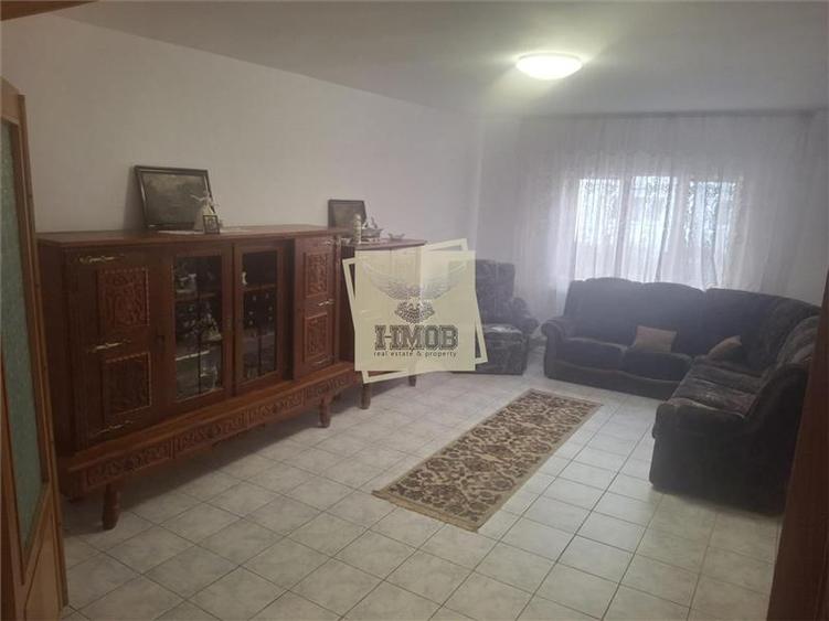 Apartament cu 2 camere decomandat în Sub Arini