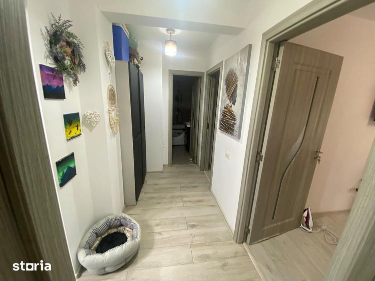 Apartament cu 3 camere în Baicului