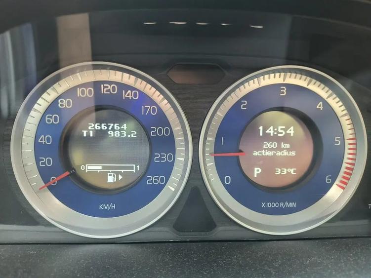 Casă cu 5 camere în Central