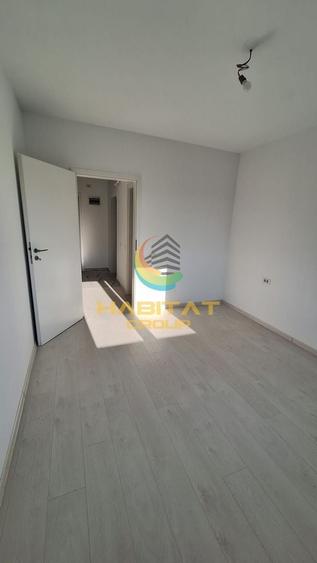 Apartament cu 3 camere semidecomandat în Berceni