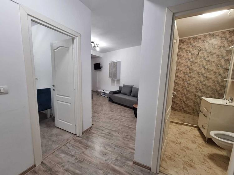 Garsonieră decomandată în Regie