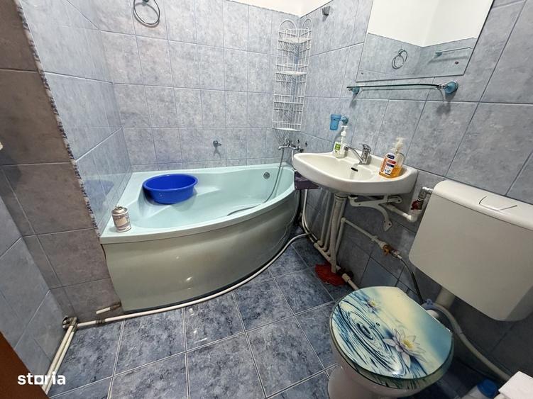 Apartament cu 2 camere semidecomandat în Micro 4