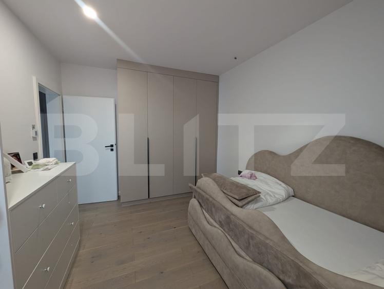 Apartament cu 3 camere decomandat, mobilat în Nufărul