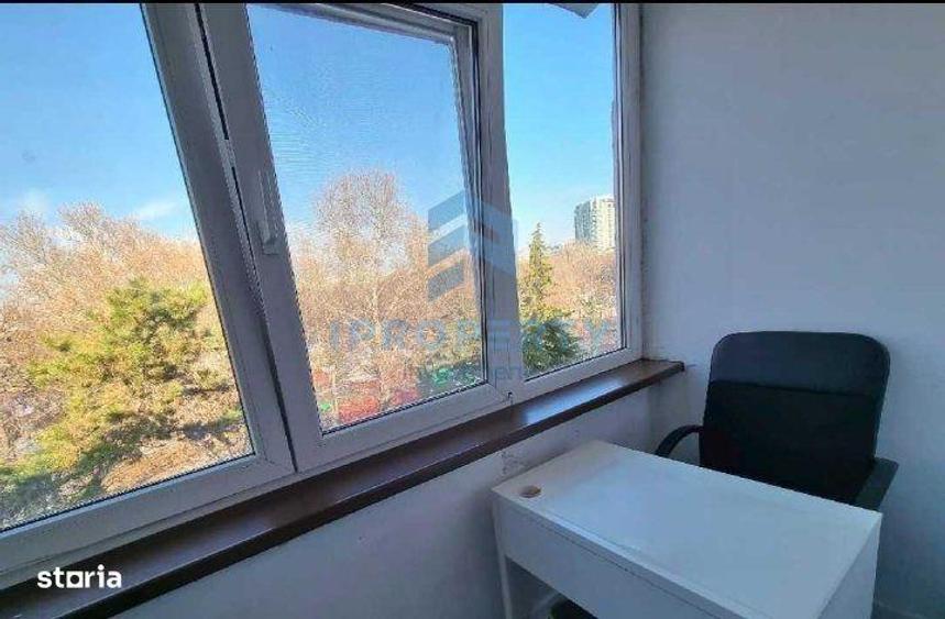 Apartament cu 3 camere în Tei