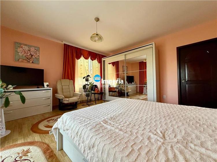 Casă individuală cu 5 camere cu Canalizare în Aroneanu