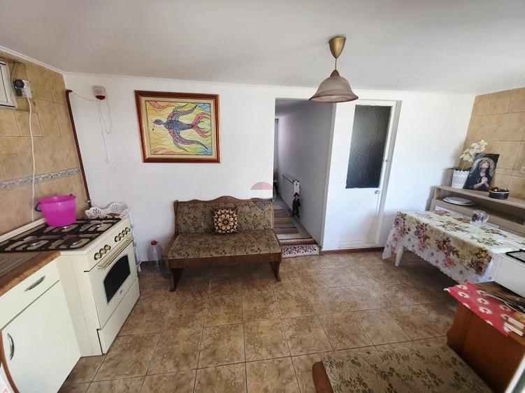 Casă cu 3 camere cu Teren 2836 Mp în Zănești