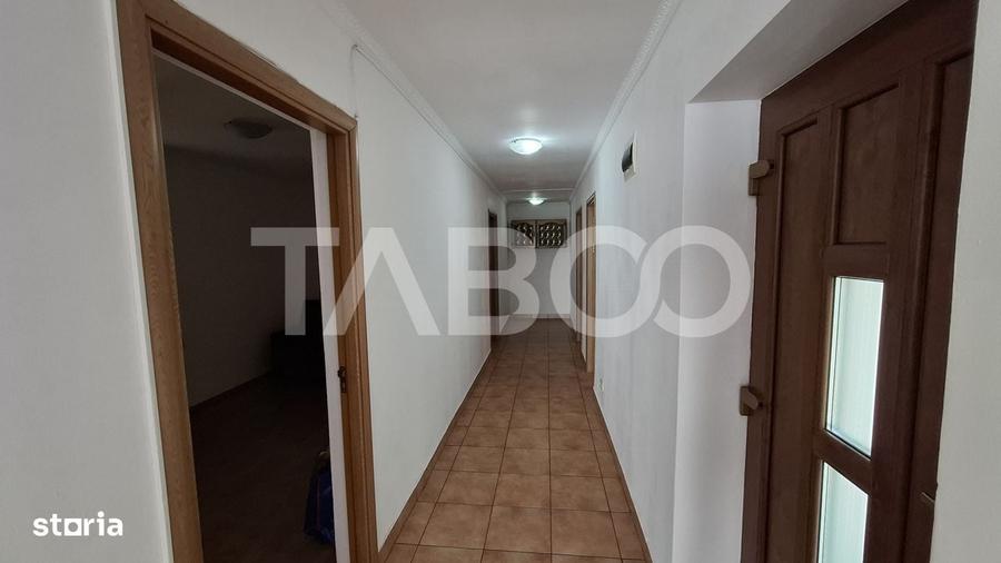 Apartament cu 3 camere decomandat în Piața Cluj