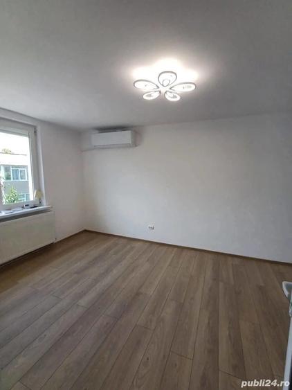 De vanzare apartament cu 2 camere, complet renovat, 53.000 euro - 2