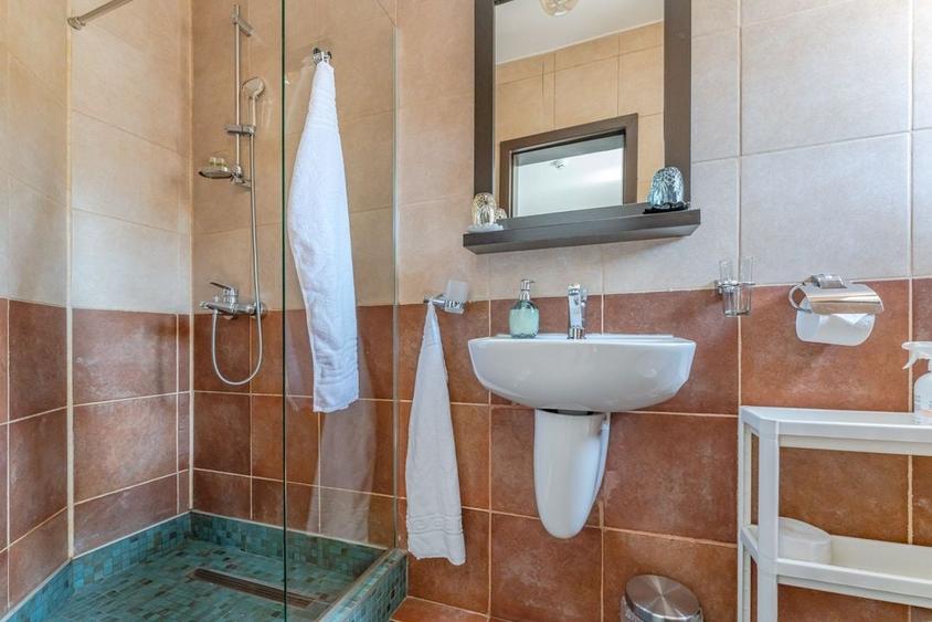 Pensiune de v&acirc;nzare &icirc;n Bran, cu rating 9.8 Booking și 4.9 Google - 33