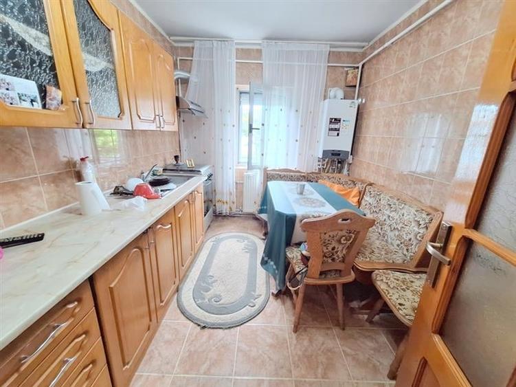 Apartament  2 camere semidecomandat, mobilat si utilat, zona Narcisa - 5