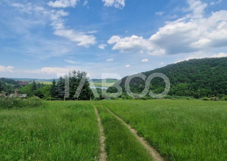 Priveliste deosebita de vanzare de pe teren de 1645mp extrav - 2