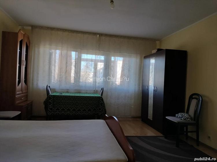 Inchiriez garsoniera ,42 m ,foarte spatioasa,utilata