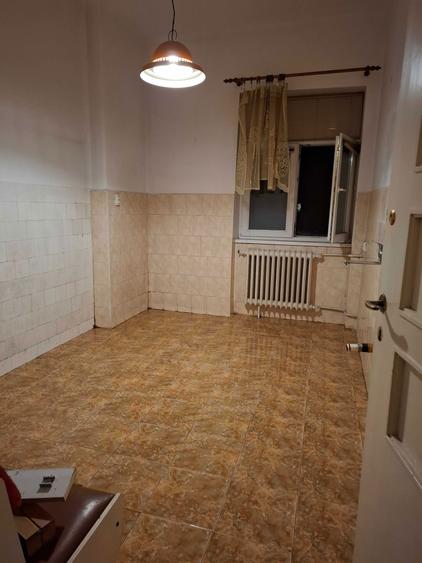 Inchiriez apartament 2 camere central piata 700 - 4