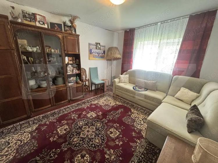Casa de vanzare, pozitionata excelent, ideala pentru relaxare, sau relocare - 5