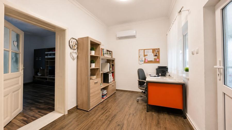 CASA RENOVATA DE VANZARE, SALONTA - 11