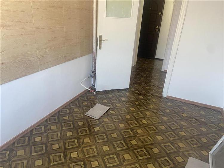 Apartament 2 camere , cartier Sud , 54 mp , decomandat , liber , - 7