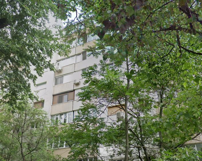 Stefan cel mare vizavi Spitalul Floreasca - 10 min Piata Victoriei Stefan cel mare vizavi Spitalul Floreasca - 10 min Piata Victoriei