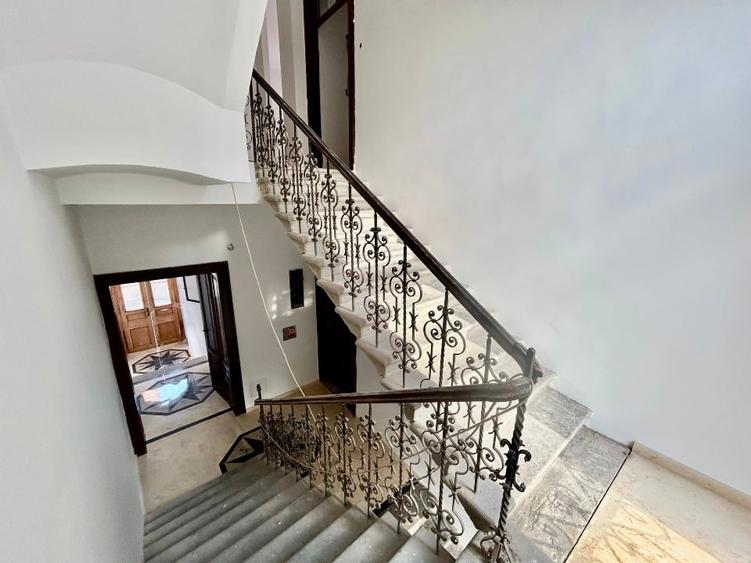 ULTRACENTRAL ZONA 0 • Casă D+P+E+M • 560 mp utili •8 camere• Direct Proprietar! - 8