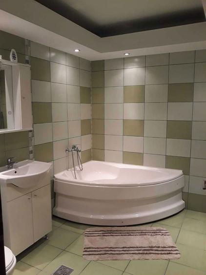 Inchiriez apartament cu 2 camere - 1
