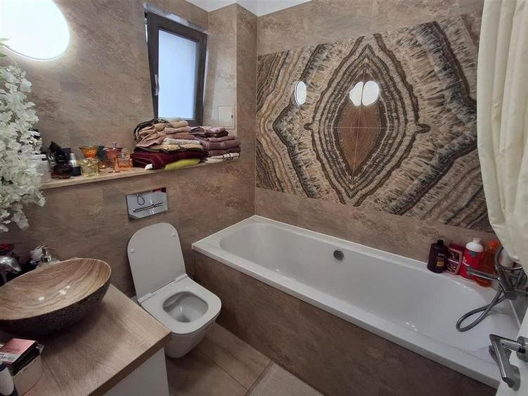 Apartament 3 camere 2 bai parcare zona Doamna Stanca - 16