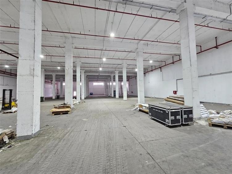 Hala depozitare - 2500 mp - inaltime 7 m - 2