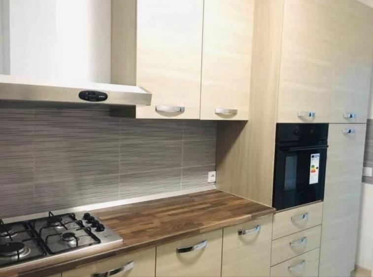 Inchiriez apartament mobilat - 3