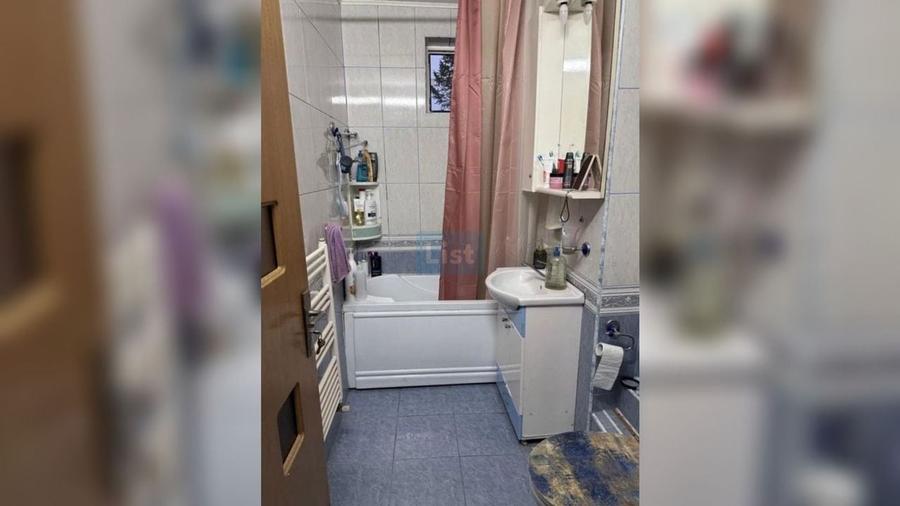 FARA COMISION! Apartament 3 camere, decomandat, etajul 3/4 - 4