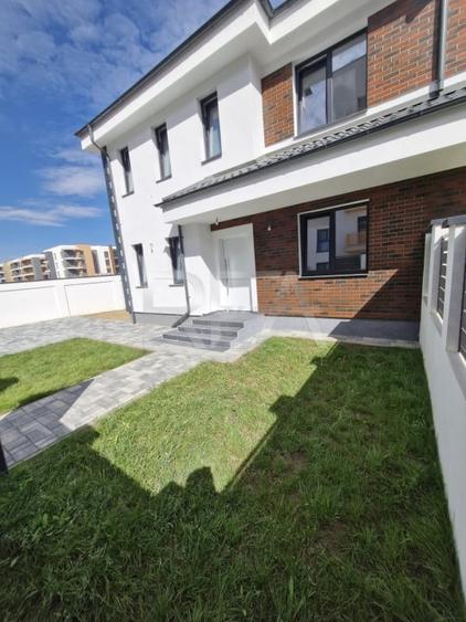 Duplex compus din doua case la 1,3 kilometri de statia de metrou Nicolae Teclu - 30