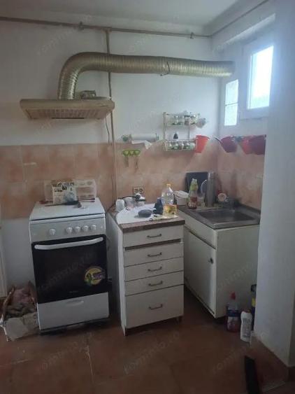 CASA SPATIOASA IN PLOIESTi COMPARTIMENTARE EXCELENTA-ZONA LINISTITA - 8